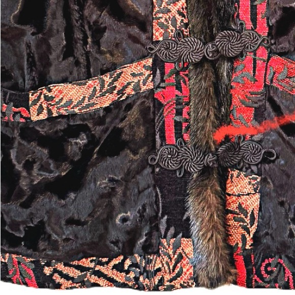 Chico's Faux Fur Vintage Jacquard Trim Mandarin IVest Size M Holiday Black & Red - Picture 5 of 14